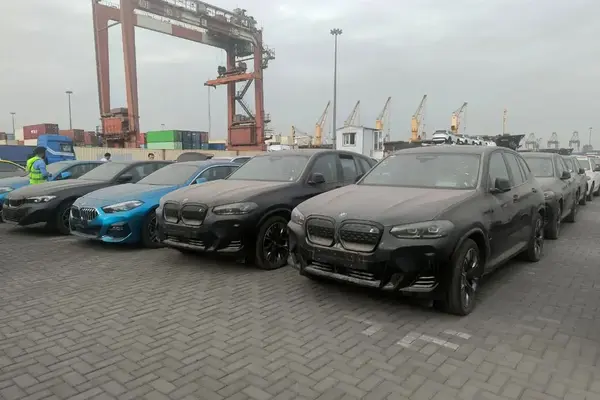 ورود محموله های جدید BMW به بنادر ایران