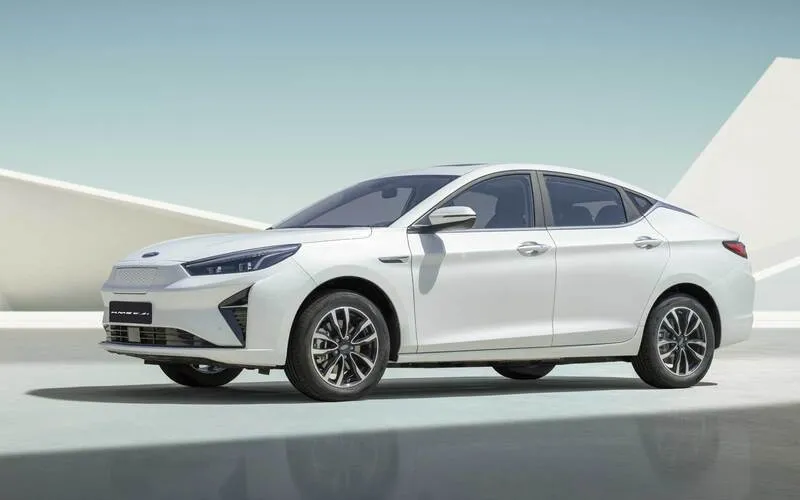 قیمت جدید کی ام سی EJ7 پلاس در مهر 1404 اعلام شد  