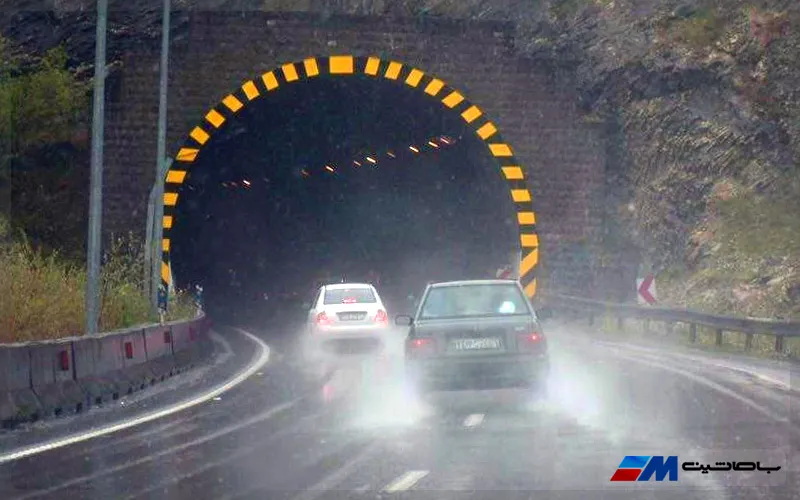 رانندگی در شرایط بارانی {اصول و نکاتی که باید بدانید}