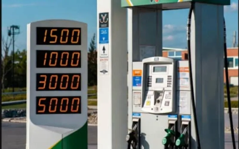 حذف سهمیه بنزین خودروهای نو: جزئیات رسمی و تأثیر بر خریداران آذر ۱۴۰۴